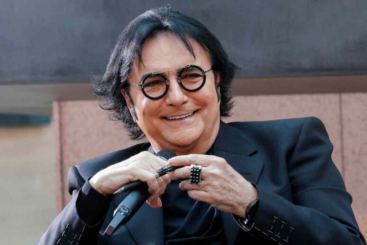 Renato Zero e quella frase che lo contraddistingue | Da dove è nata?