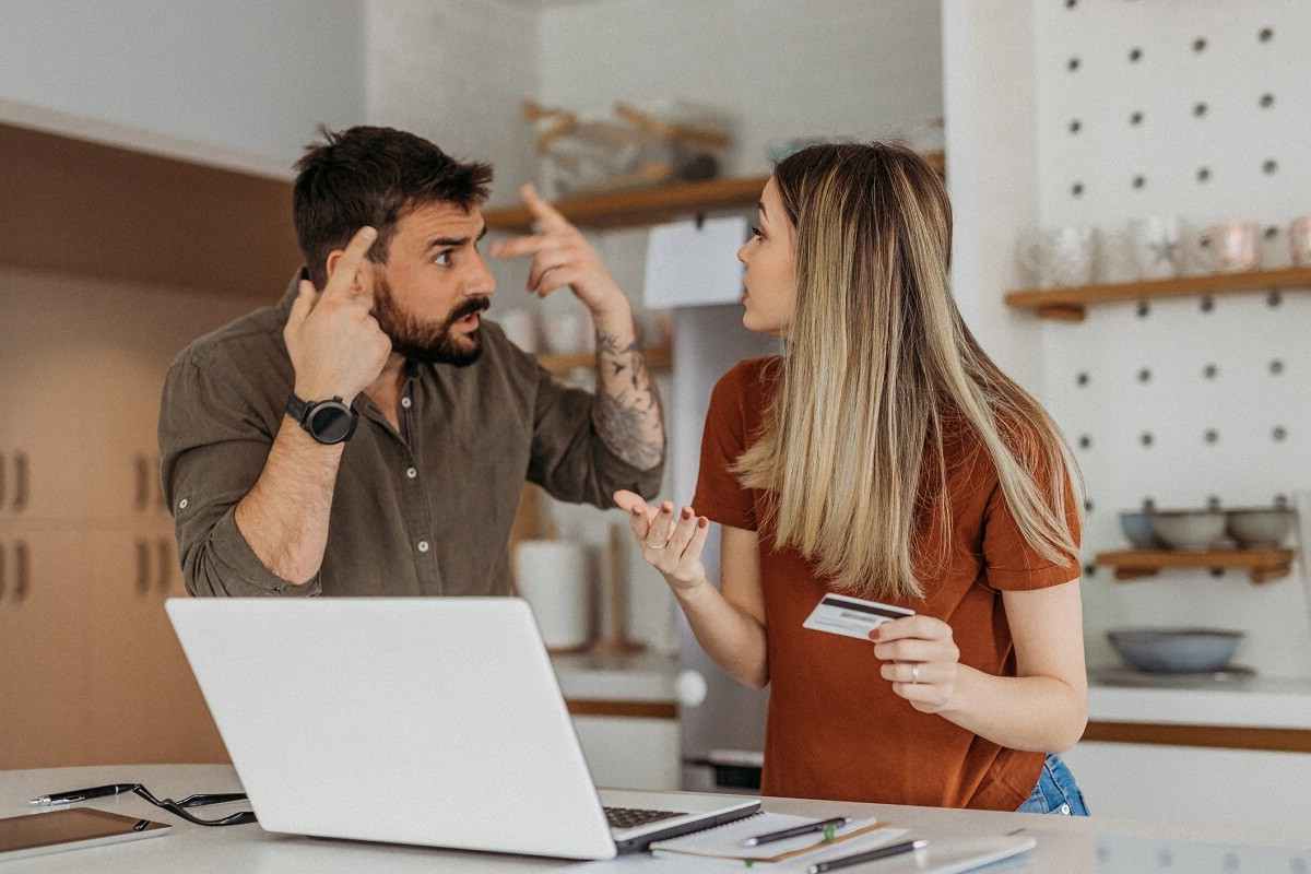 violenza economica sulle donne