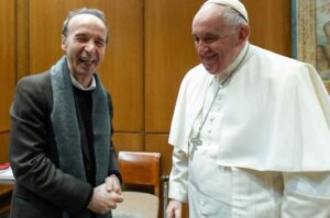 Benigni alla corte di Papa Francesco | L’evento unico per la Giornata Mondiale dei Bambini